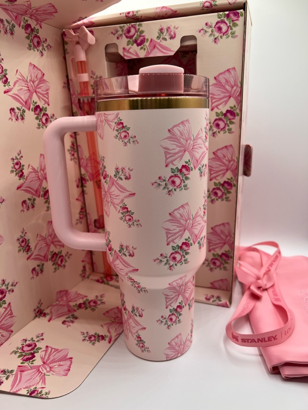 LoveshackFancy Stanley FlowState Quencher H2.0 Tumbler 40 oz New In Box - Picture 4 of 8
